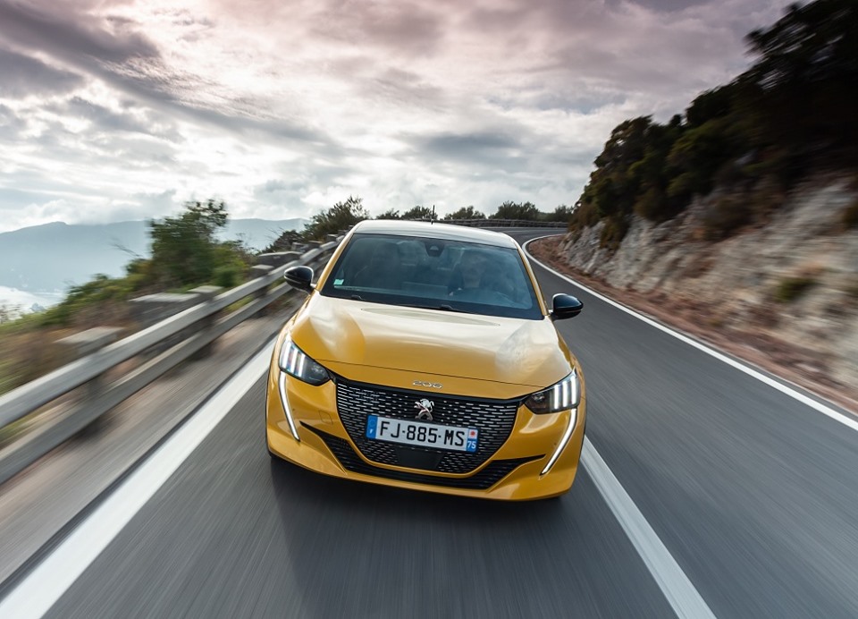 peugeot-208